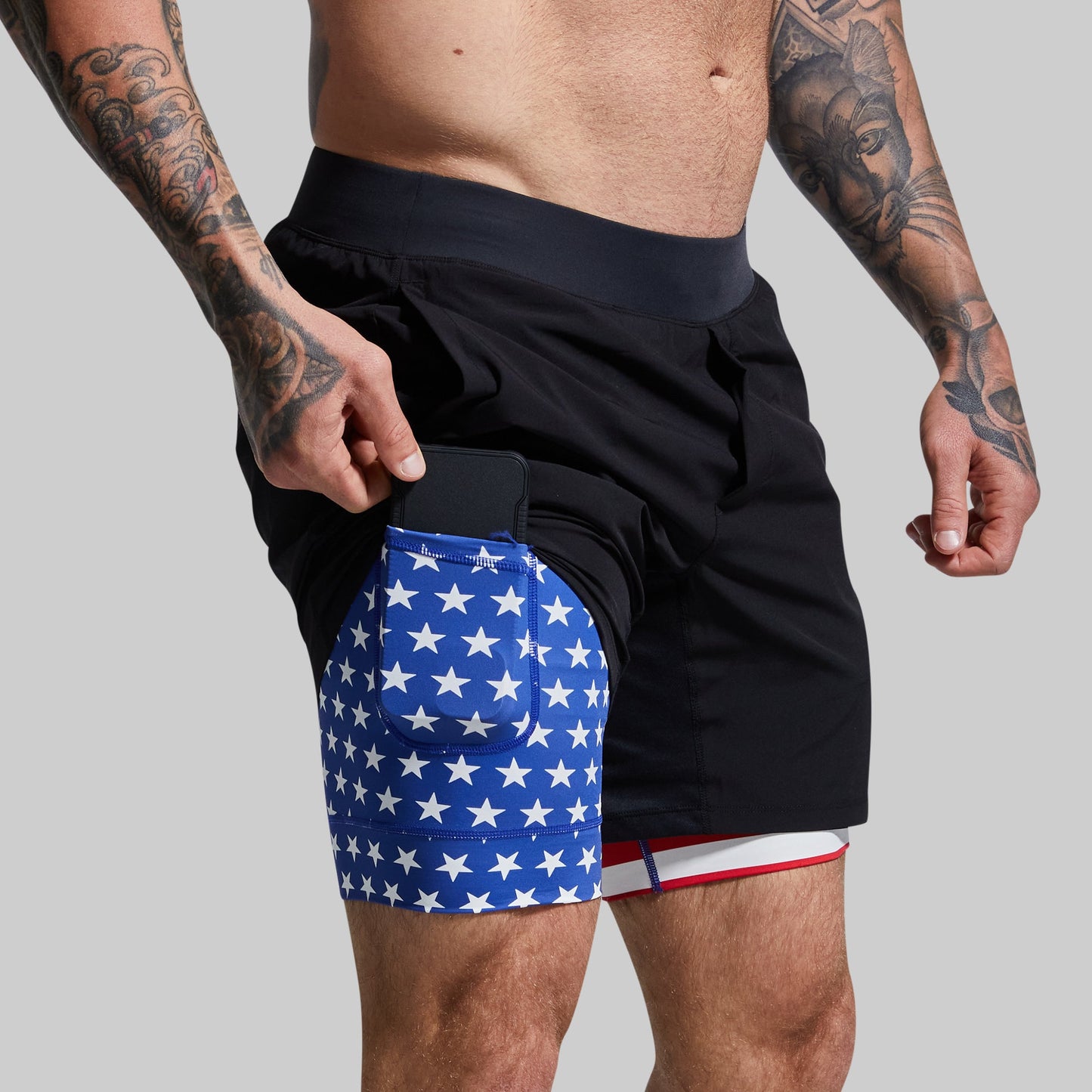 VERSATILE SHORT W/ COMPRESSION 7" BLACK LIBERTY